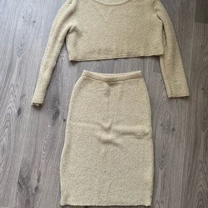 Pretty little Things 2 piece set.